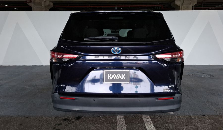 Toyota Sienna 2.5 HEV XLE AUTO Minivan 2021