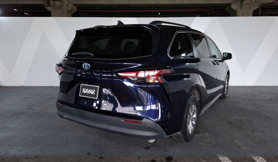Toyota Sienna 2.5 HEV XLE AUTO Minivan 2021