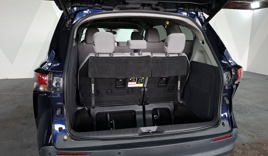 Toyota Sienna 2.5 HEV XLE AUTO Minivan 2021