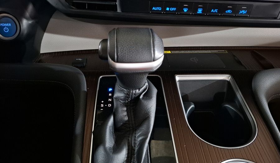 Toyota Sienna 2.5 HEV XLE AUTO Minivan 2021