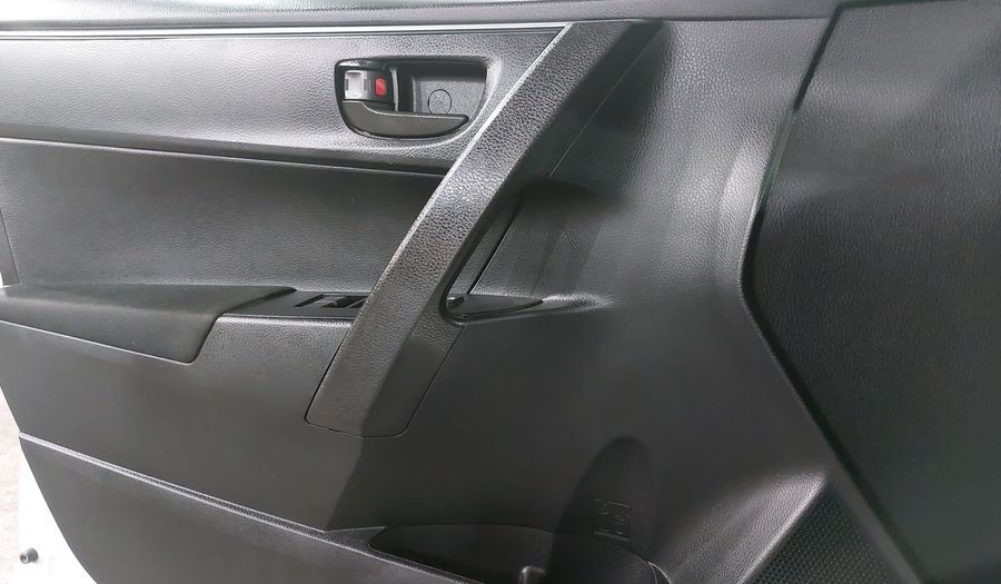 Toyota Corolla 1.8 BASE CVT Sedan 2015