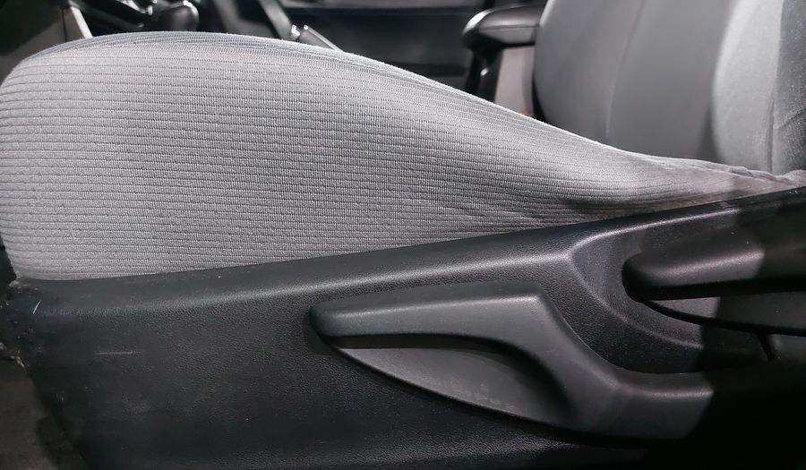 Toyota Corolla 1.8 BASE CVT Sedan 2015