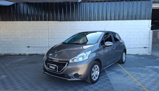 Peugeot • 208