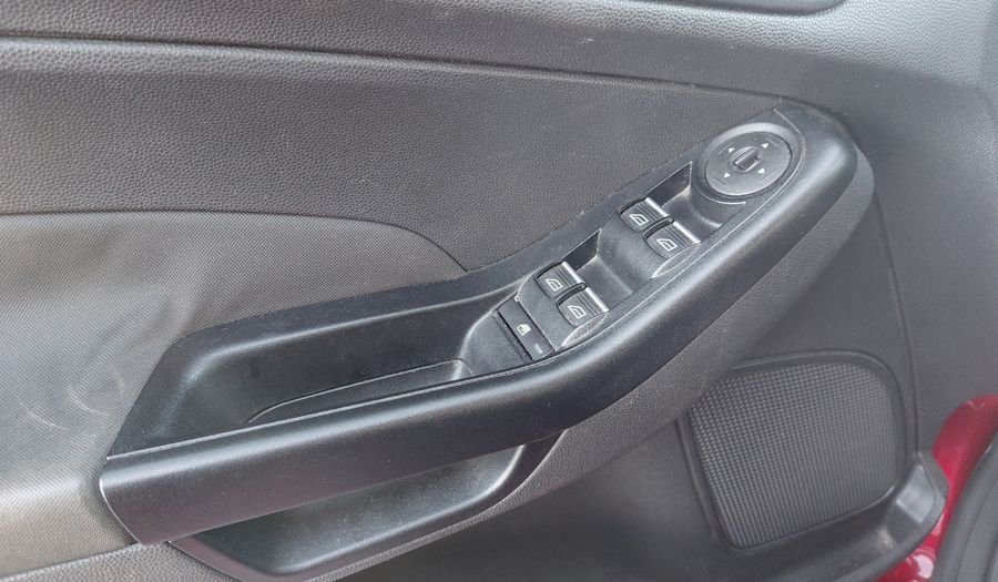 Ford Fiesta Kinetic Design 1.6 SE Hatchback 2015