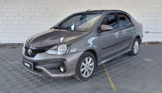 Toyota • Etios
