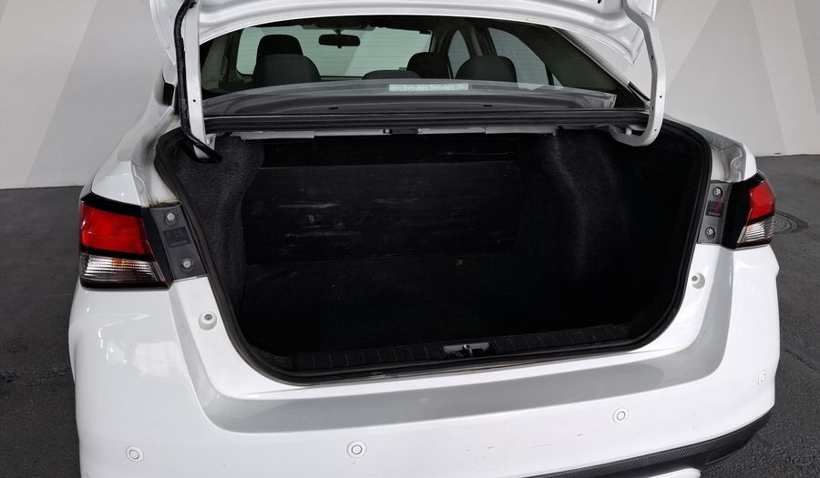 Nissan Versa 1.6 SENSE CVT Sedan 2020
