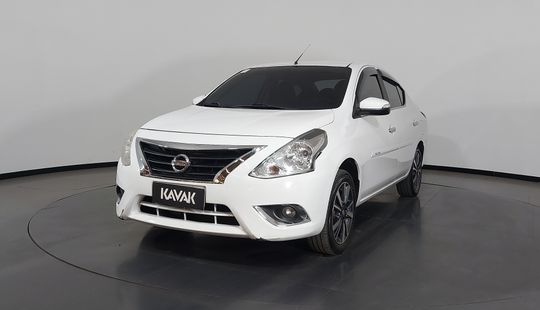 Nissan • Versa