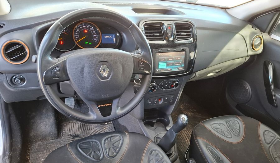 Renault Sandero Stepway 1.6 STEPWAY PRIVILEGE Hatchback 2017