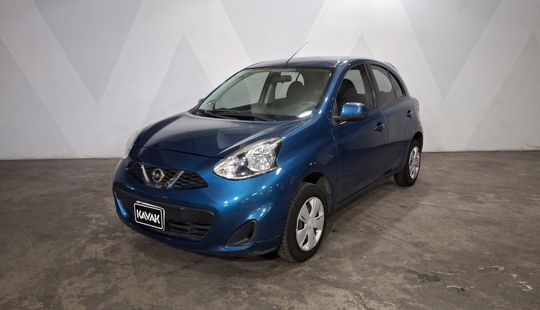 2018 • 67,401 km • Automático