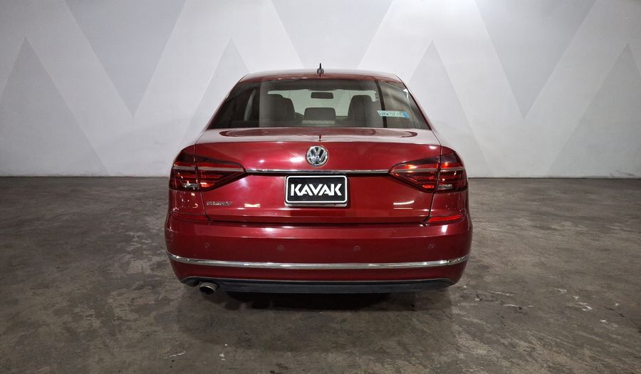 Volkswagen Passat 2.5 SPORTLINE Sedan 2017
