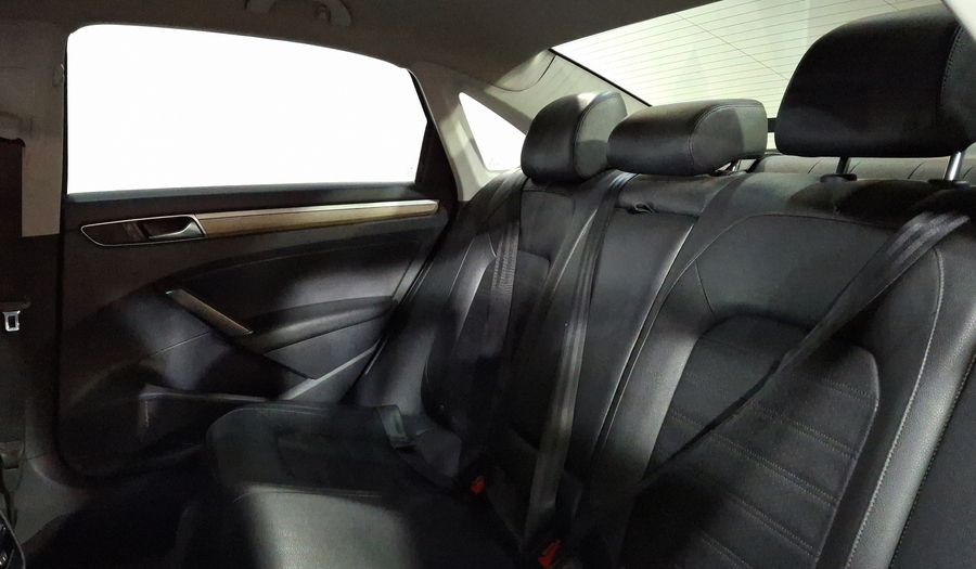 Volkswagen Passat 2.5 SPORTLINE Sedan 2017