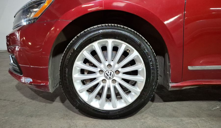 Volkswagen Passat 2.5 SPORTLINE Sedan 2017