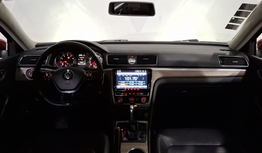 Volkswagen Passat 2.5 SPORTLINE Sedan 2017