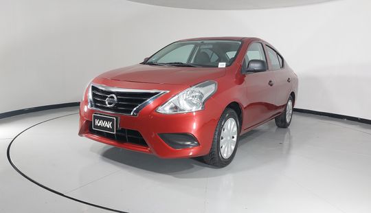 Nissan • Versa