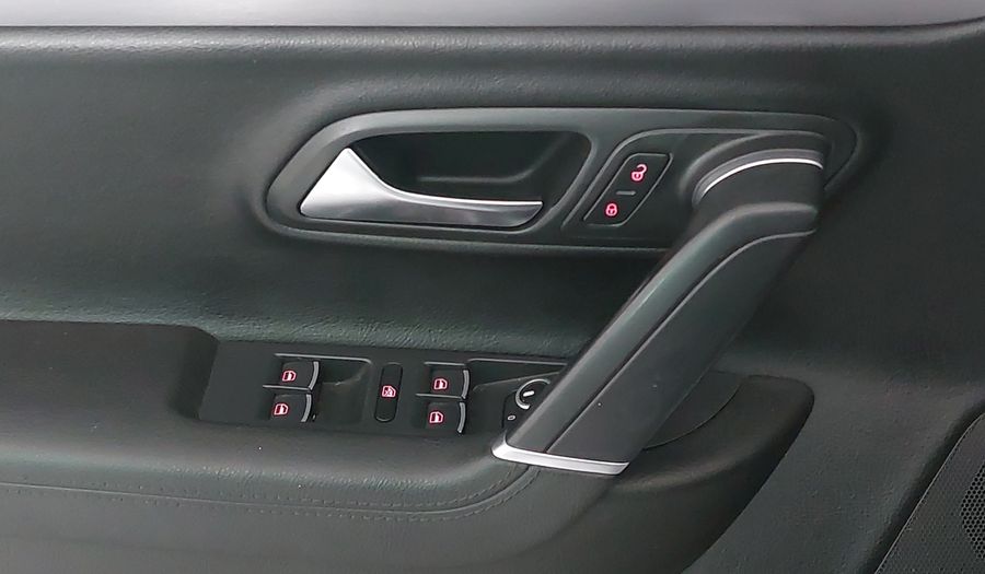 Volkswagen Passat 2.0 TFSI DSG Sedan 2013