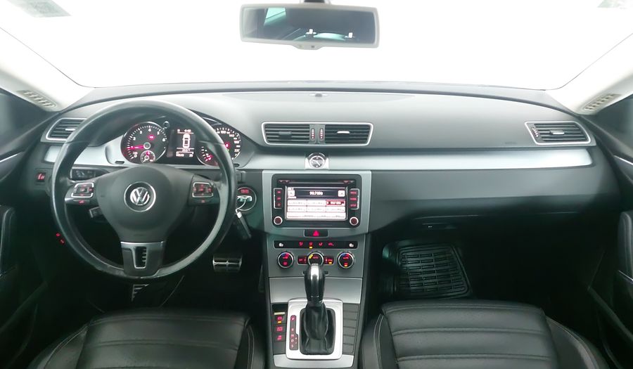 Volkswagen Passat 2.0 TFSI DSG Sedan 2013