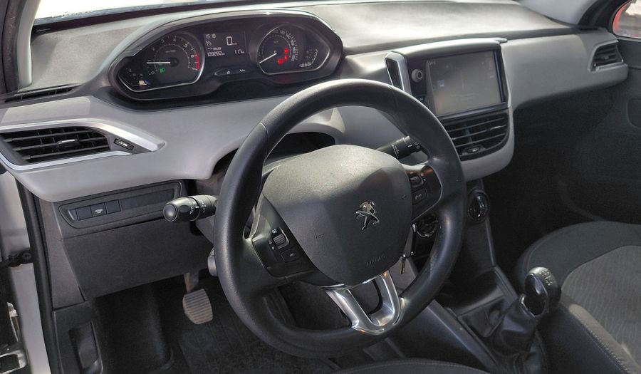 Peugeot 208 1.5 ALLURE Hatchback 2014