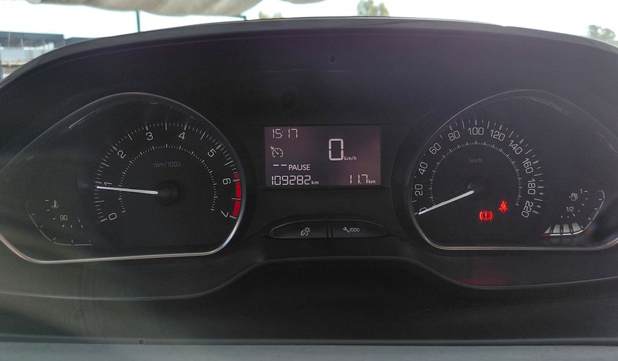 Peugeot 208 1.5 ALLURE Hatchback 2014