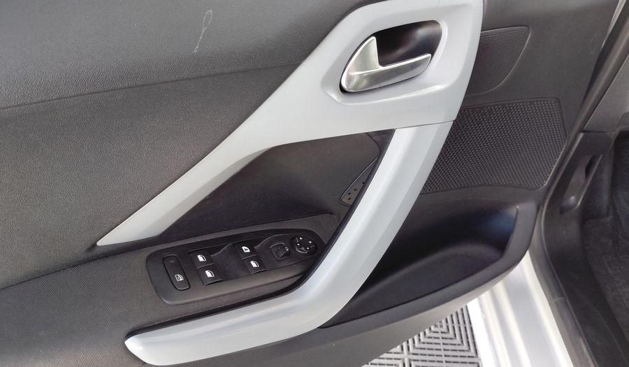 Peugeot 208 1.5 ALLURE Hatchback 2014
