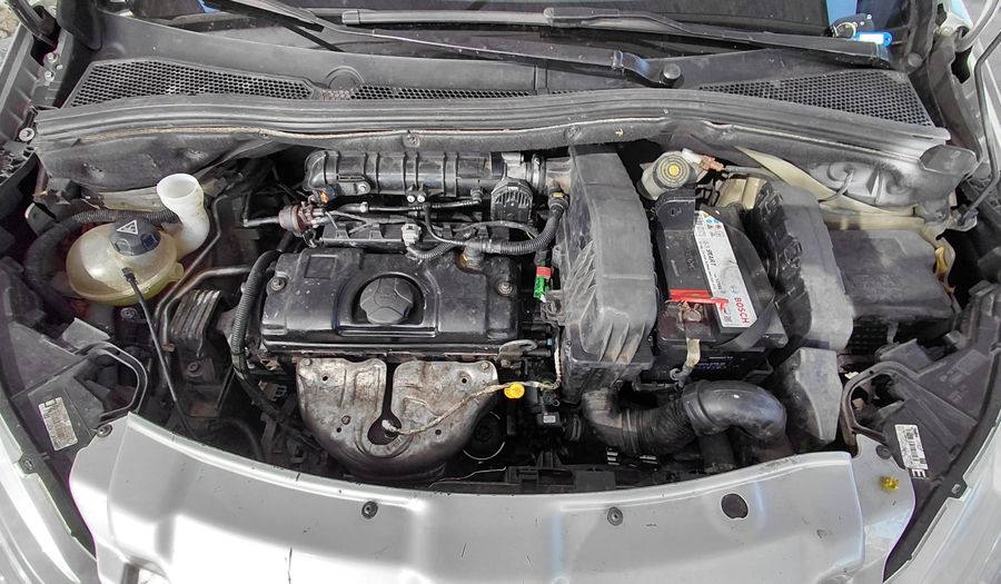 Peugeot 208 1.5 ALLURE Hatchback 2014