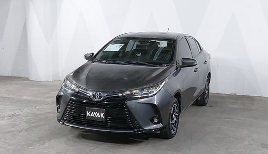 Toyota • Yaris