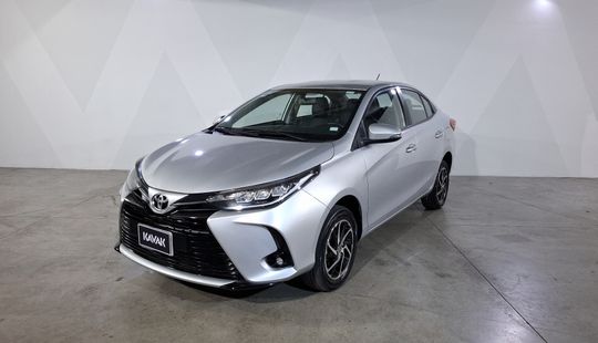 Toyota • Yaris