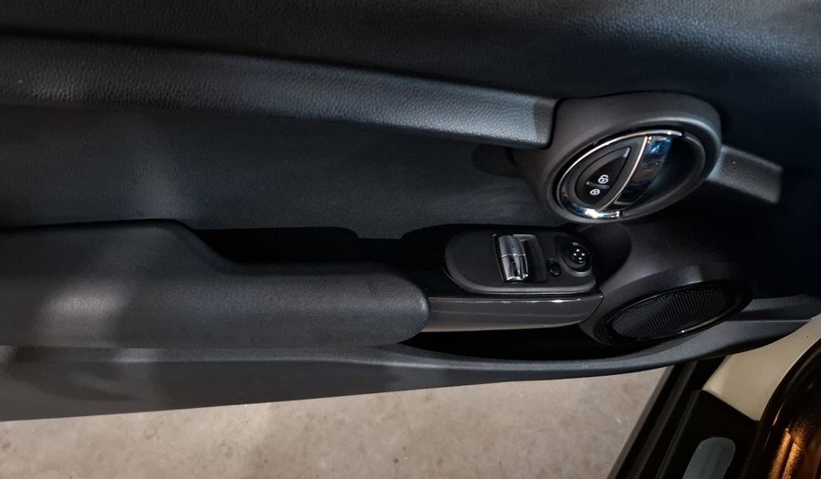 Mini Cooper 1.5 COOPER ESSENTIAL Hatchback 2022