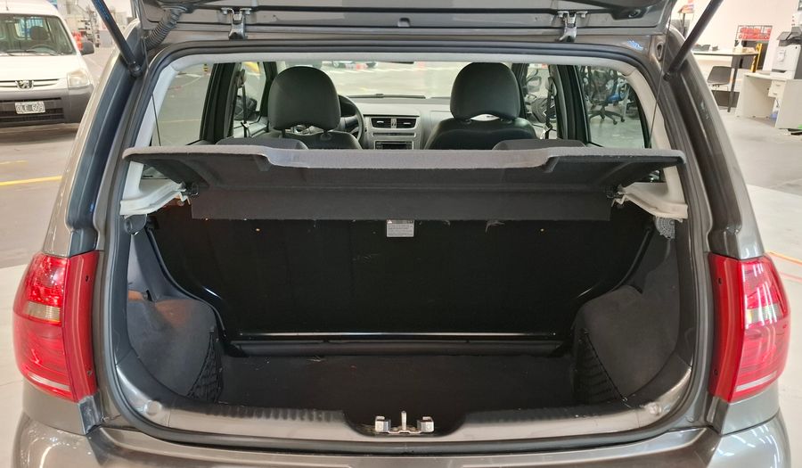 Volkswagen Fox 1.6 COMFORTLINE Hatchback 2013