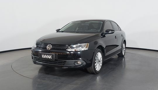 Volkswagen • Jetta