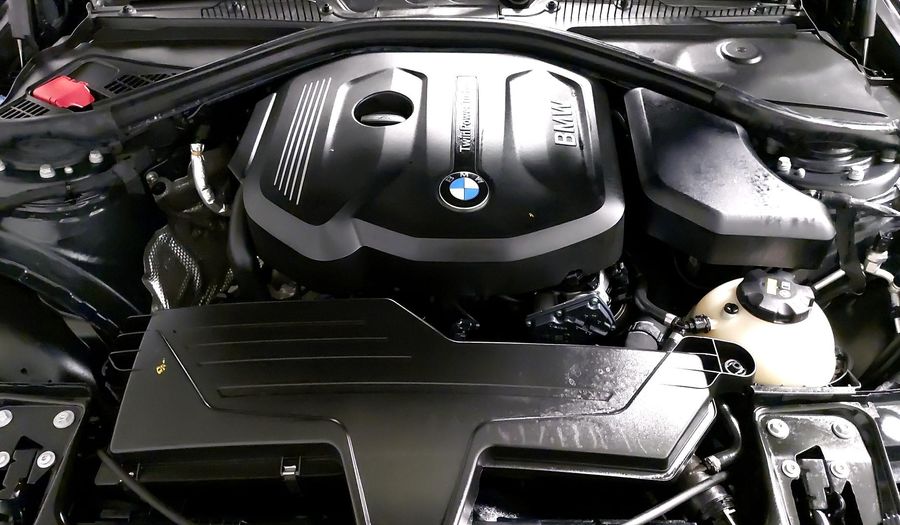Bmw Serie 1 1.5 118IA SPORT LINE AUTO Hatchback 2018