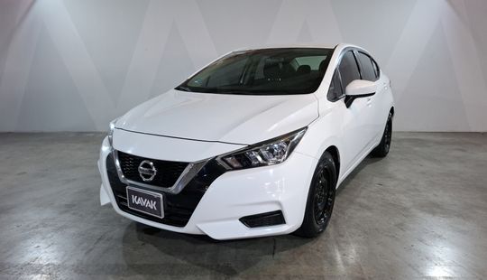 Nissan • Versa