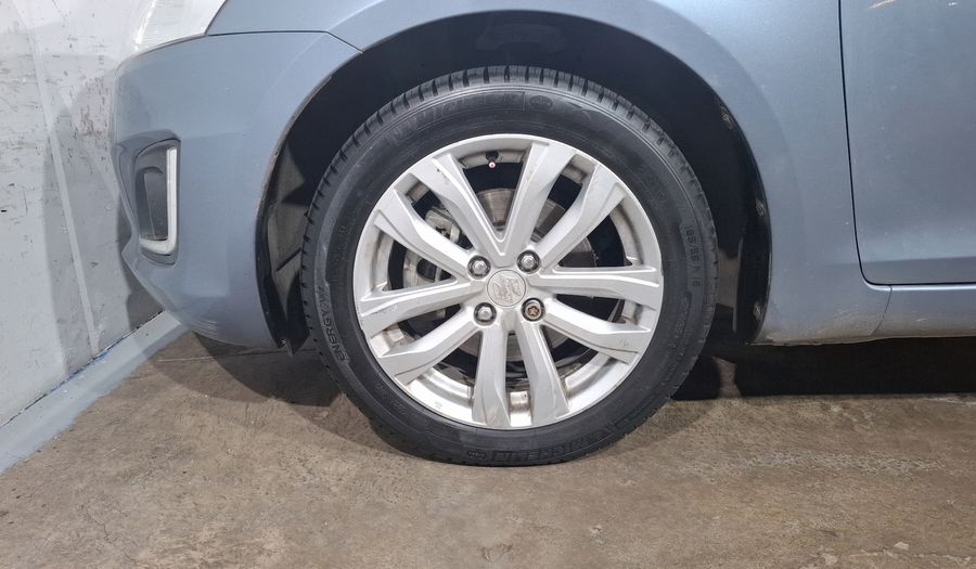 Suzuki Swift 1.4 GLX MT Hatchback 2014