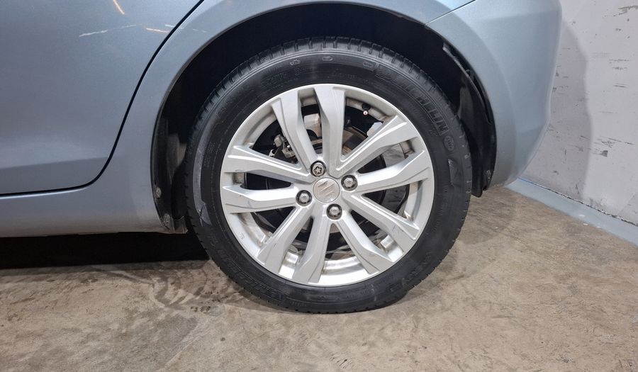 Suzuki Swift 1.4 GLX MT Hatchback 2014
