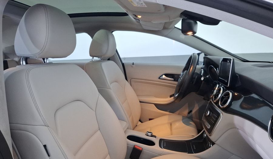 Mercedes Benz Clase Cla 1.6 CLA 200 SPORT DCT Coupe 2019