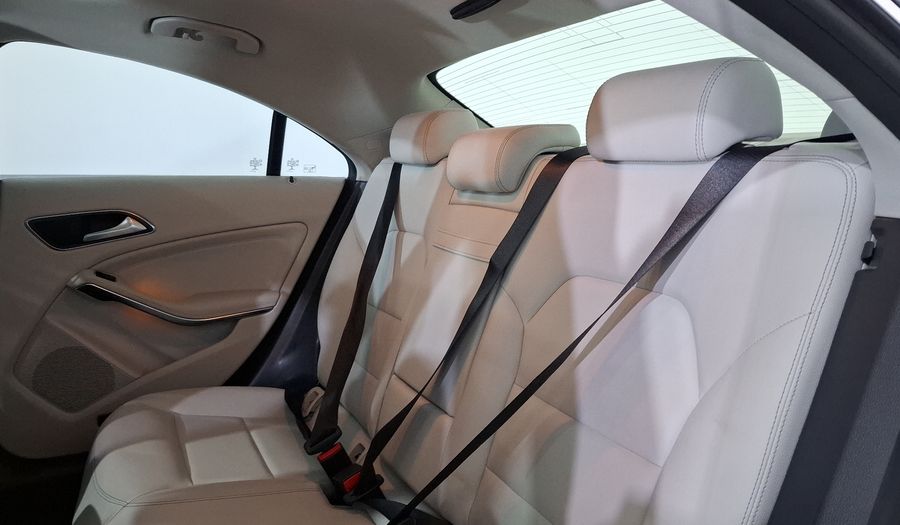 Mercedes Benz Clase Cla 1.6 CLA 200 SPORT DCT Coupe 2019
