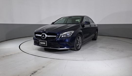 Mercedes Benz • Clase CLA