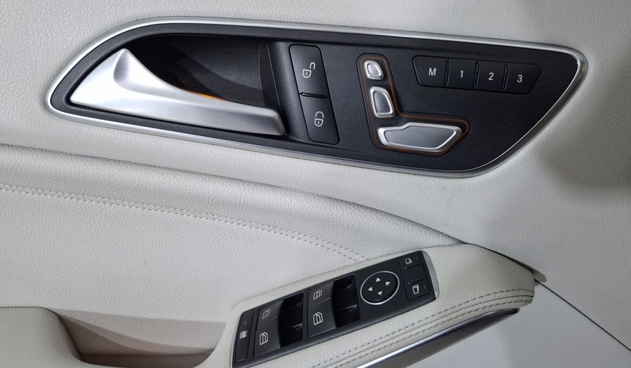 Mercedes Benz Clase Cla 1.6 CLA 200 SPORT DCT Coupe 2019