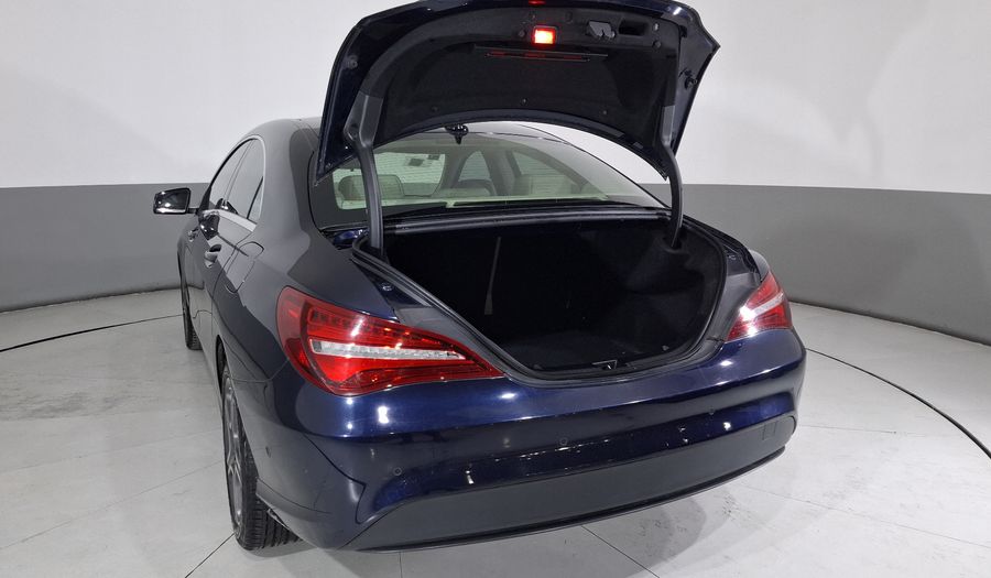Mercedes Benz Clase Cla 1.6 CLA 200 SPORT DCT Coupe 2019
