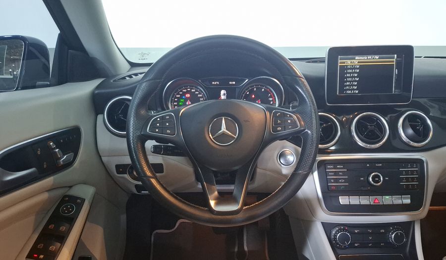 Mercedes Benz Clase Cla 1.6 CLA 200 SPORT DCT Coupe 2019