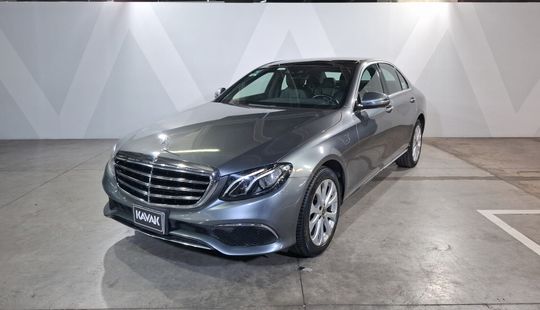 Mercedes Benz • Clase E
