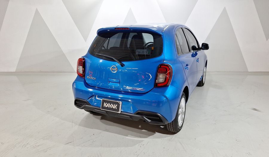 Nissan March 1.6 ADVANCE Hatchback 2021