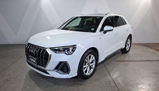 Audi • Q3
