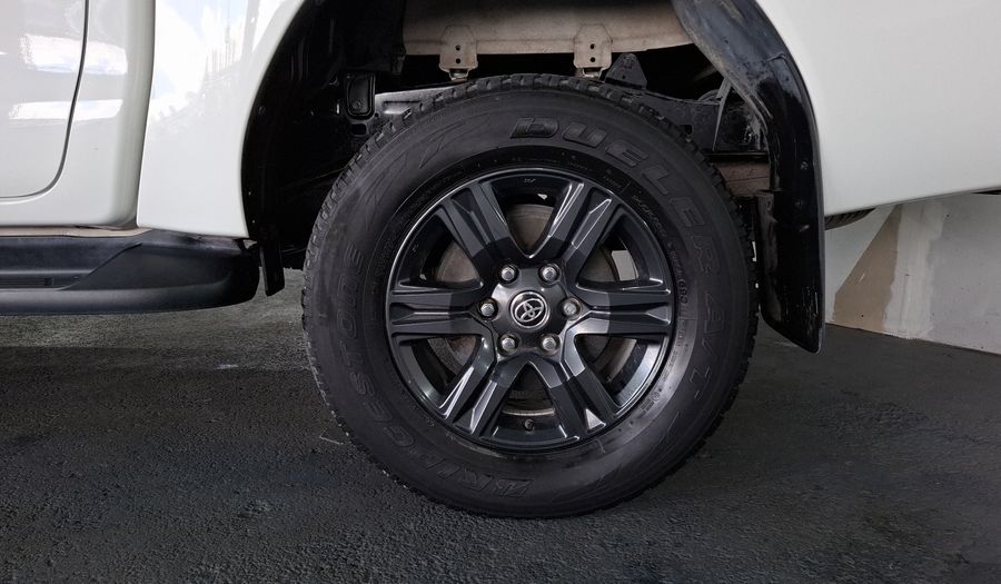 Toyota Hilux 2.7 SR DOBLE CABINA Pickup 2023