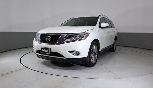 Nissan • Pathfinder