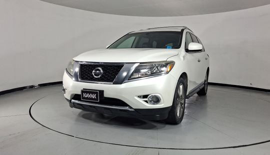 Nissan • Pathfinder