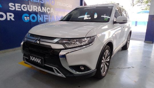 Mitsubishi • Outlander