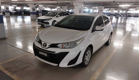 Toyota • Yaris