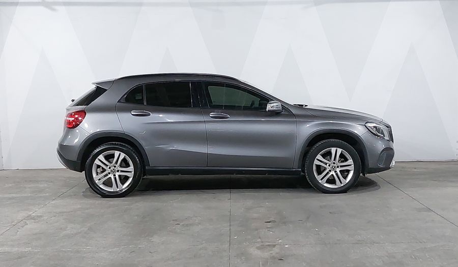 Mercedes Benz Clase Gla 1.6 GLA 200 DCT Suv 2019
