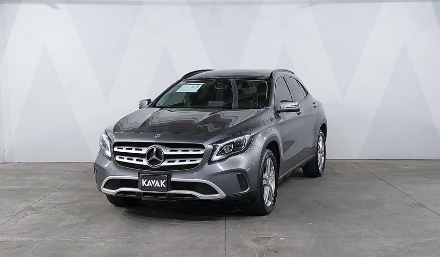 Mercedes Benz Clase Gla 1.6 GLA 200 DCT Suv 2019
