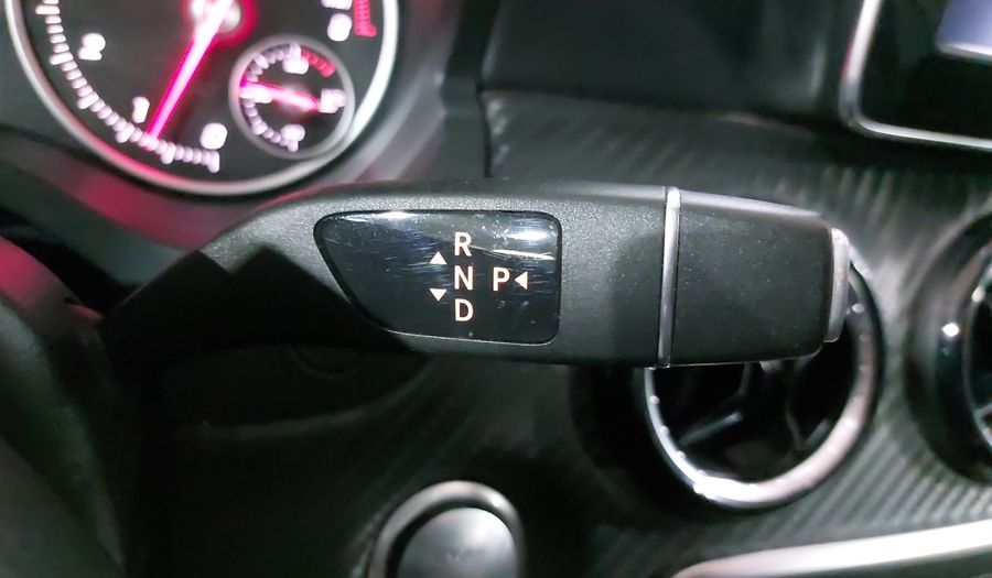 Mercedes Benz Clase Gla 1.6 GLA 200 DCT Suv 2019